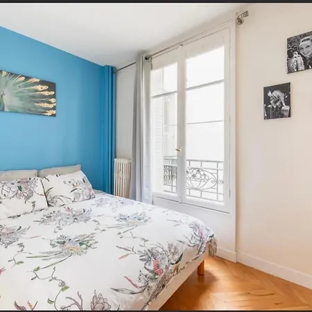 Apartment Beautiful Eiffel Tower 2 Bdr Paris